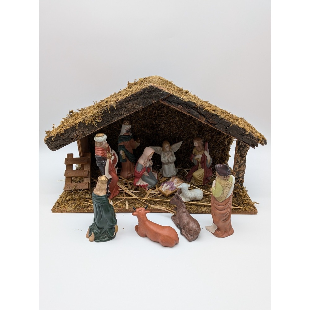 Life @ Home Large 12 Piece Fine Porcelain Nativity Set Wood Stable Box Complete
